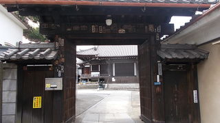 真言宗豊山派の寺院です。