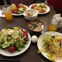 朝食バイキング