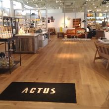 店内は広くてゆっくりできる