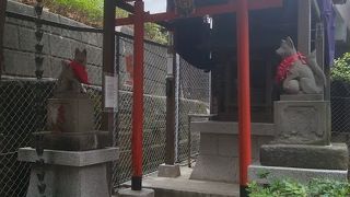 企業や個人の方が設置した神社っぽい