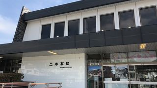 静かな駅でした