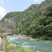 駅のすぐ前の景色です。