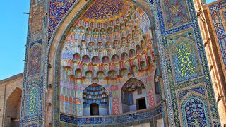 ブハラの日光東照宮…その心は、修復後の雰囲気が似ている