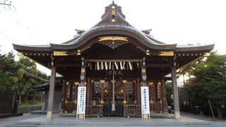 イオンの目の前にある神社