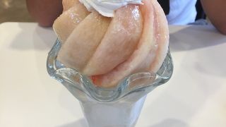 季節のパフェがいただけます。