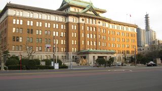 天守閣のある県庁舎