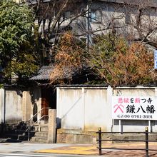 境内の撮影厳禁なので外観だけ