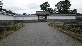 駅から近いので便利です。