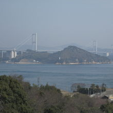 来島海峡大橋と西瀬戸の島々の眺望