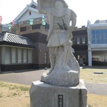 村上武吉の石像