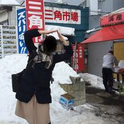 賑やかな市場。