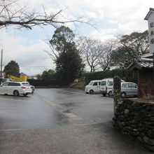 無料駐車場も完備してます！