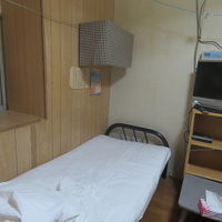 スチールベッドの部屋