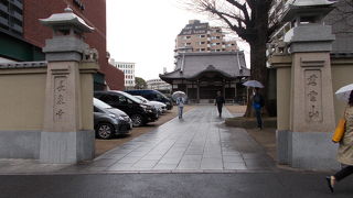 曹洞宗の寺院です。