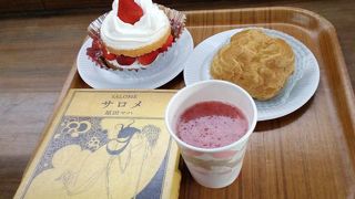 明治17年創業、果物にこだわるレトロな洋菓子店