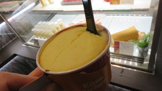 チーズケーキを食べ歩きに