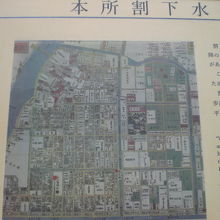 埋立て前の大横川は、隅田川の東に掘削された運河の一つでした。
