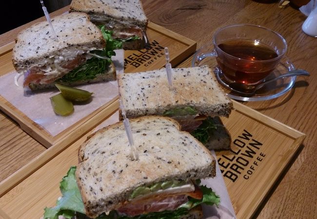 ソファータイプの席あり