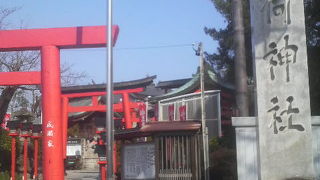 恋愛成就や銭洗いなど末社もバラエティ豊か