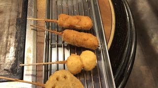 もんじゃと串カツが一度に食べれます