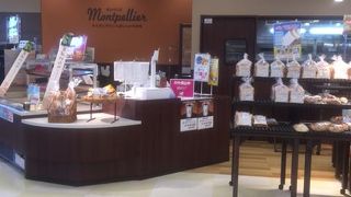 白石のヨークベニマルに入っているベーカリーショップです