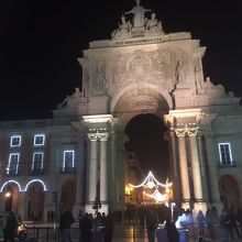 夜のライトアップも綺麗☆