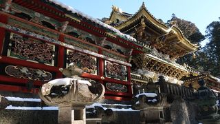 花鳥の彫刻がとても見事 ♪