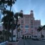 ザ・フロリダなピンク色のホテル