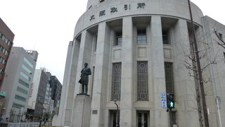 堂々とした像です