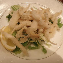 白魚の唐揚げ。ビールには最適かも…