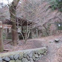 東屋があります
