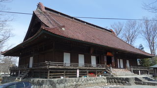 本堂が大迫力です。