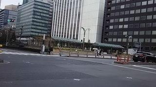 公園と一緒にある橋です