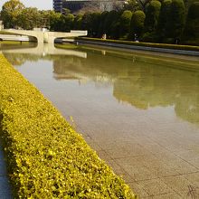 平和の池