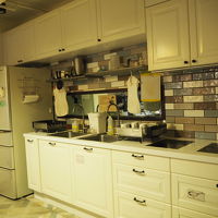 フロントロビー奥のキッチン