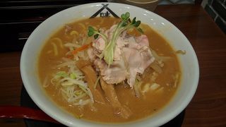 麺や食堂の系列店　晴っぴ