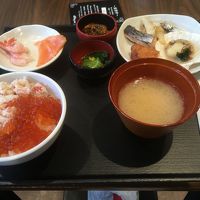 いくら甘えび乗せ放題な朝食