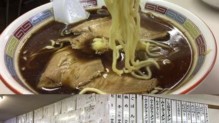 真っ黒い感じのスープなのに「蜂屋 旭川本店」