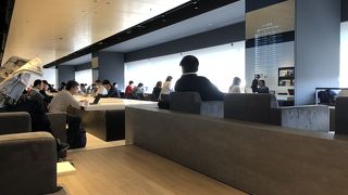 かなり外れにある