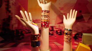 地下鉄から続いていて助かります！