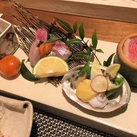 「月洸樹」の夕食(1) 鰯，紅鱒，雅鯛，鮑，伊勢海老