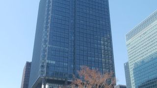 花見シーズンはこんでいました。