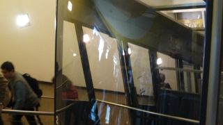 リカヴィドスの丘に上がるケーブルカー