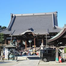 鎌倉駅近くの本覚寺