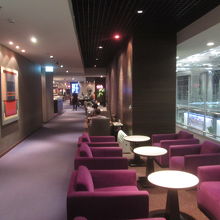 ロイヤルシルクラウンジ (スワンナプーム空港内)