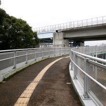 新西海橋の歩道橋に