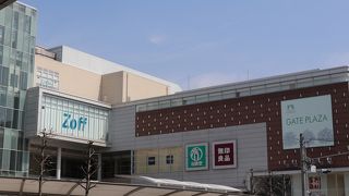 駅中心に桜並木が続く！春の桜並木はおススメです！