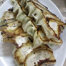 餃子を三人前