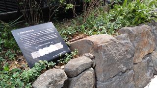 こんなところに江戸城の石垣の跡が