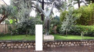 ナポリ湾を眼下に